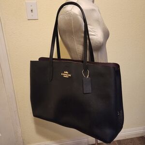 Coach Large Bag- Black